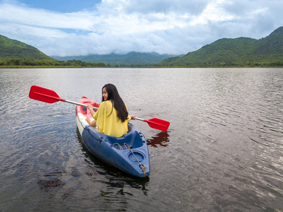 泰国湖山女子皮划艇