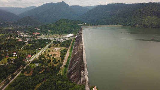 泰国纳约克KhunDanPrakanChon水坝的空中景观