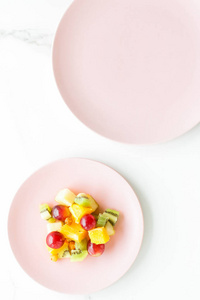 多汁水果沙拉早餐大理石平躺节食和健康的生活方式风格的概念