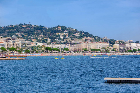 克罗伊塞特长廊尽头的公共海滩，Azur，法国，里维埃拉，法国南部，欧洲