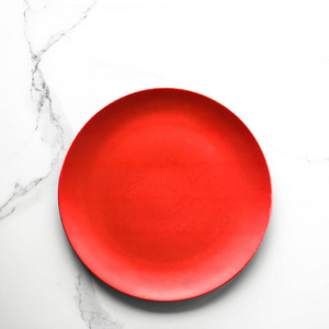 大理石上的空红色板食谱和餐厅模型平面的概念