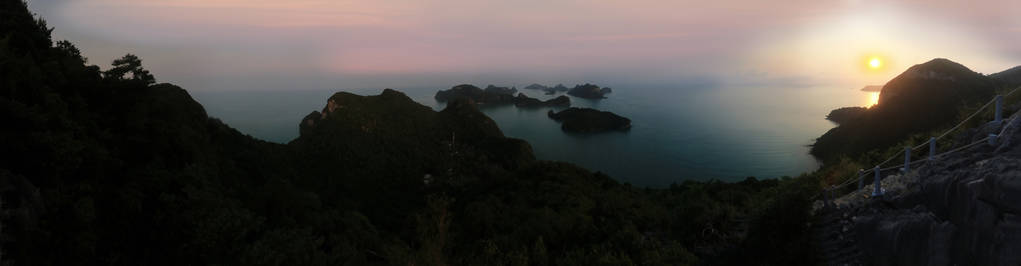 泰国昂坪岛群岛剪影全景