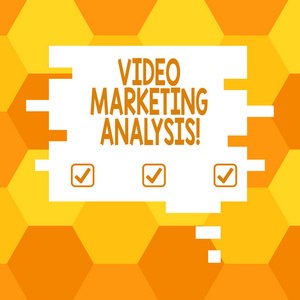 手写文本视频营销分析。概念意味着软件, 集中和提供视频在线空白颜色语音气泡拼图件形状照片的演示广告
