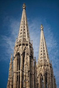 位于维也纳林格斯的Votive教堂。 蓝天