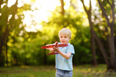 s fun in the summer outdoors.