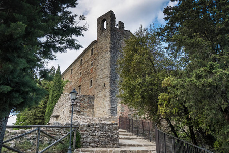 意大利科托纳2018年5月13日吉里法尔科的堡垒位于科托纳的最高点，是在1561年由加布里埃尔塞贝拉罗尼GabrioSer