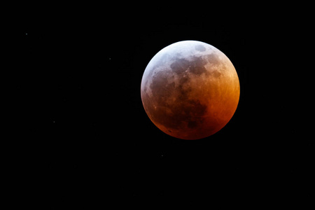 日食和超级血月从温哥华加拿大的景色。 2019年1月20日