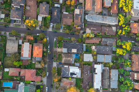 澳大利亚墨尔本东南郊区住宅的鸟瞰图