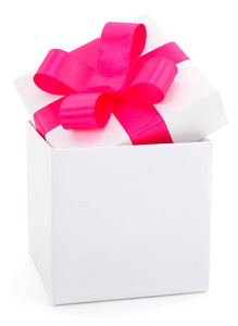 白色礼品盒与粉红色丝带隔离白色背景