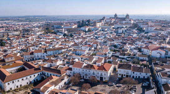 无人机鸟瞰葡萄牙埃沃拉阿伦特乔城市景观