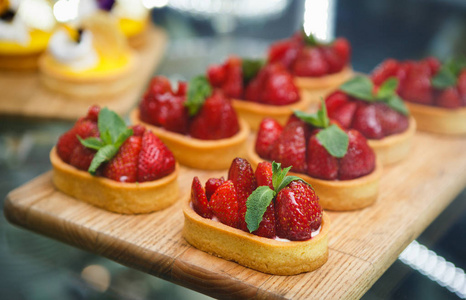  mint.Enjoy delicious pastry products in cafe menu.