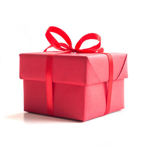 红礼品盒与丝带蝴蝶结工作室隔离在白色背景圣诞新年生日情人节周年纪念概念