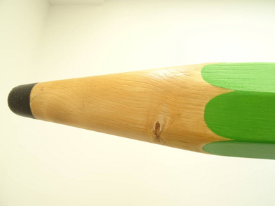 绿色木制人造铅笔