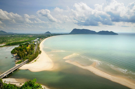 泰国普拉查普Khiri和普拉查普湾的鸟瞰图
