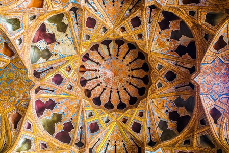 伊斯法罕阿里卡普皇家宫殿音乐艺术装饰天花板