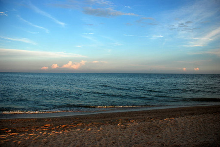 海滩沙子和大海