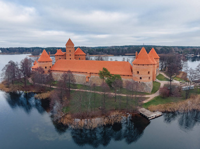 特拉凯城堡空中无人机观看立陶宛