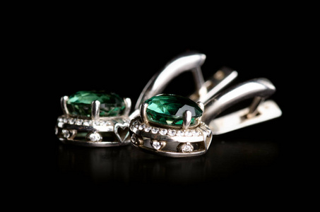 绿色石材首饰银耳环