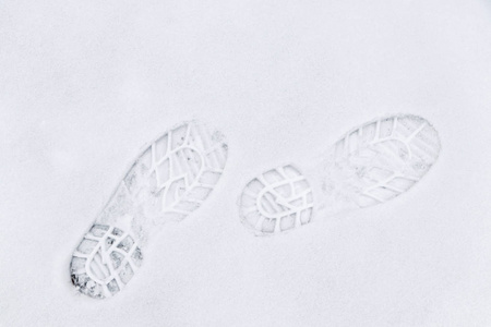 新落雪的背景纹理脚印