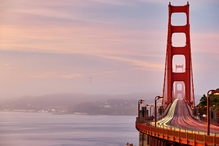 美国旧金山日出金门大桥景观