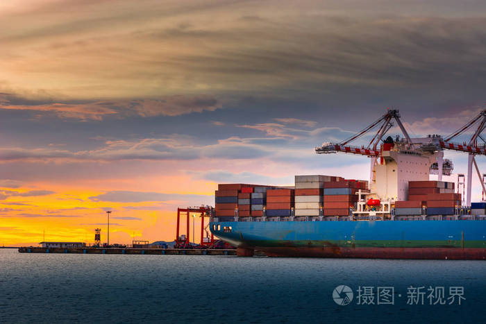 运输和航运物流装卸码头,集装箱进出口海运工业,港口海运和港口货运