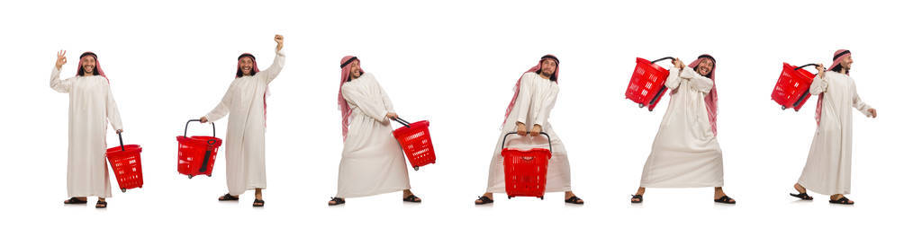 阿拉伯男人做购物上白色孤立