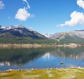 高山湖