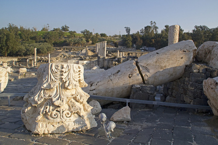 古代支柱的损毁罗马寺庙在贝特谢安