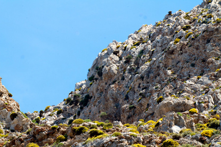 山高和岩石在希腊罗得岛