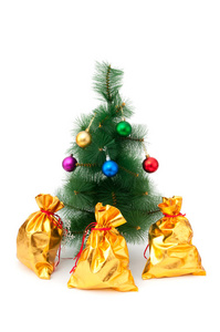 圣诞树和白底金色麻袋
