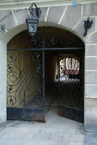 门对旧唐楼在桑多梅日