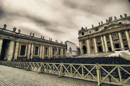 在罗马广场 san pietro 体系结构的详细信息