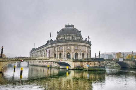 博德博物馆位于柏林，德国