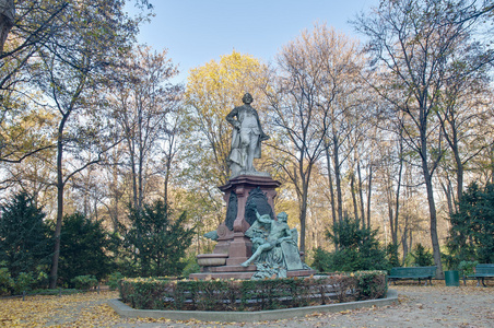 在柏林，德国莱辛的雕像