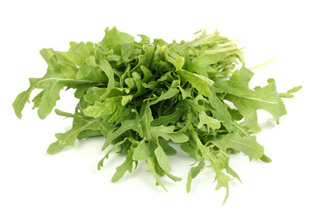 新鲜 rucola 沙拉或火箭生菜叶子上白色隔离