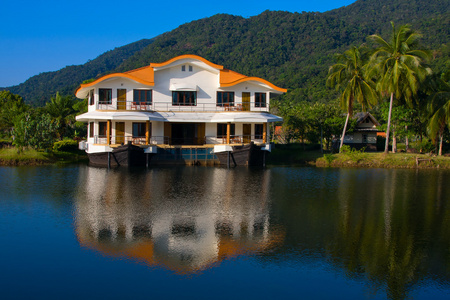 上湖，泰国热带酒店