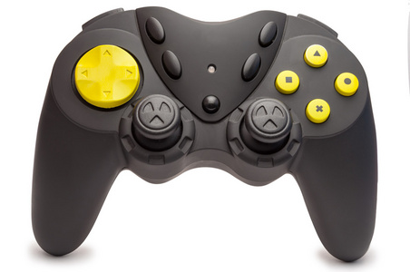 用黄色按钮黑色游戏控制器