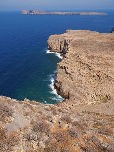 海岛与山