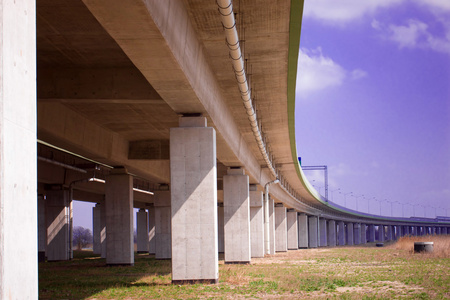 下公路。城市现场