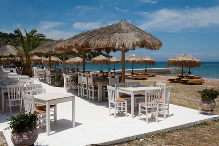 在希腊的海滩餐厅