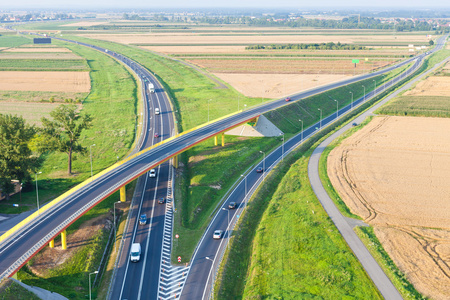 鸟瞰的公路