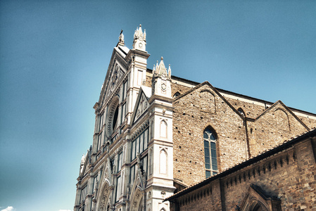 广场在佛罗伦萨，意大利的圣十字教堂