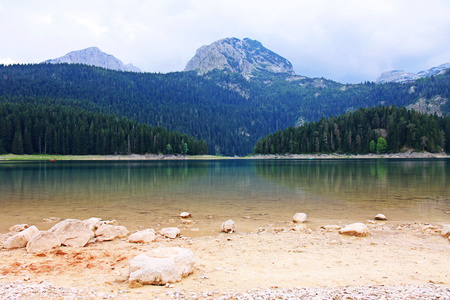 高山湖泊