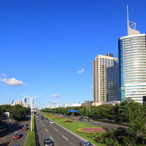 通过城市道路