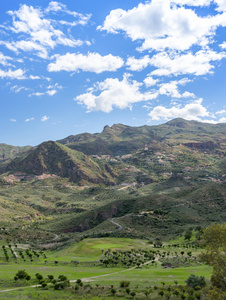 查看超过 cortijo grande 朝着 cortijo  卡夫雷拉