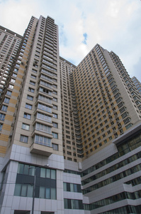现代高层公寓楼