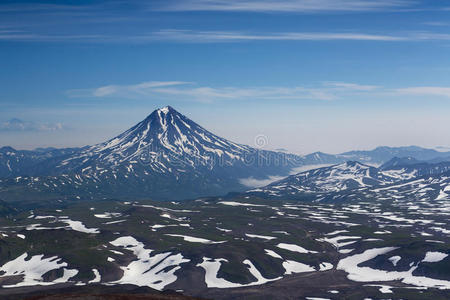 维鲁钦斯基火山