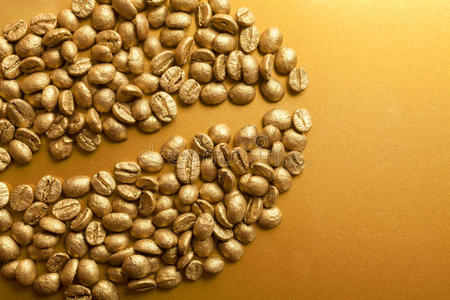 金咖啡豆图片