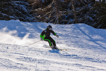 在山滑雪滑雪度假村加施奥地利