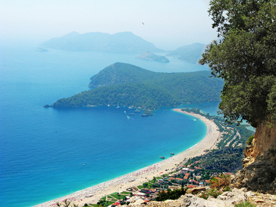 蓝色礁湖和海滩蝴蝶谷土耳其全景